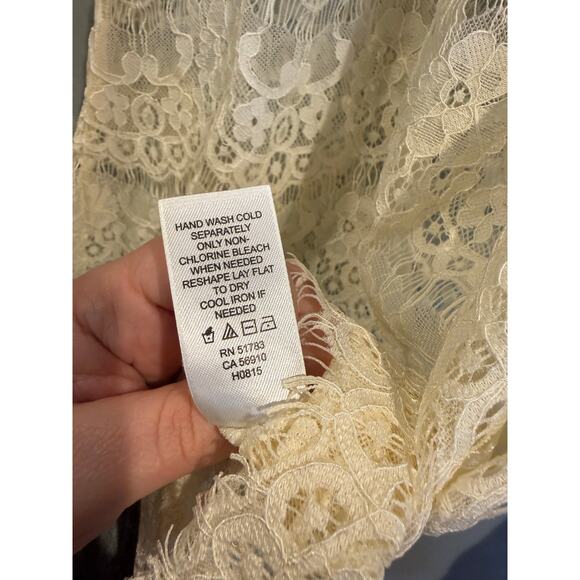 Maurices Cream Lace Coquette Long Sleeve Top – Size Small - Picture 5 of 5